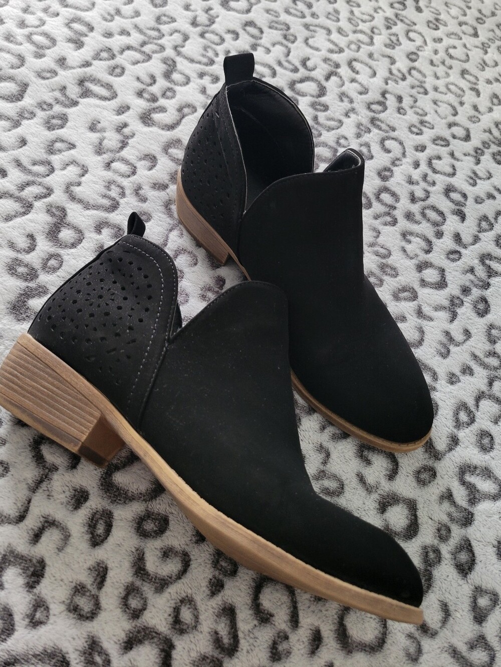 Vepose Black Booties